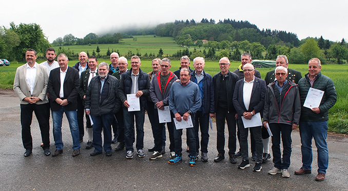 Die Mitglieder des VfR Waldkatzenbach, die seit 50 Jahren Mitglied sind.
